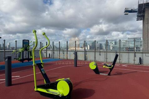 Royal-Eden-Docks-E16-Facilities (11).jpg