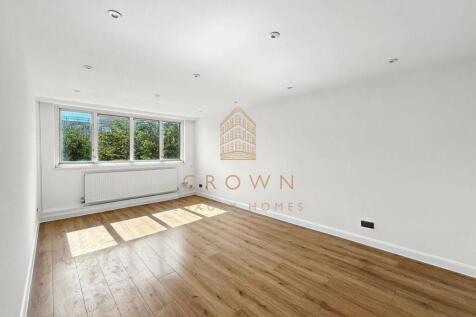 Martlesham Road, 2057.jpg