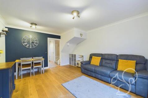 Living Room/Dining Room