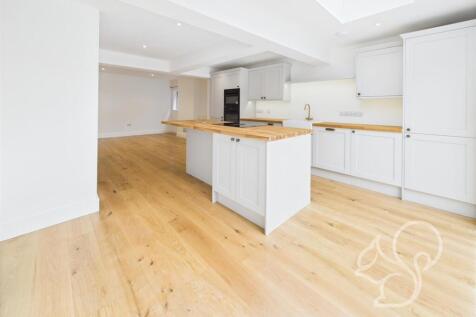 Open Plan Kitchen/Family Room