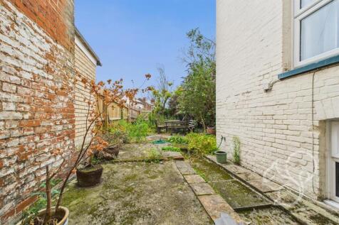 Rear Courtyard