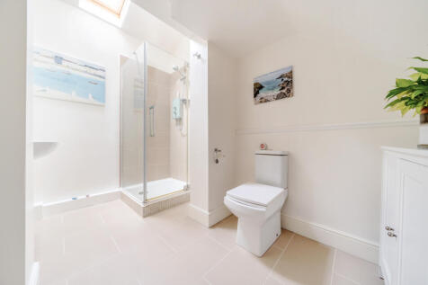 DOWNSTAIRS SHOWER ROOM