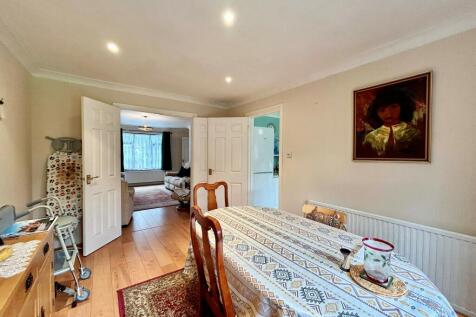 Dining room 2