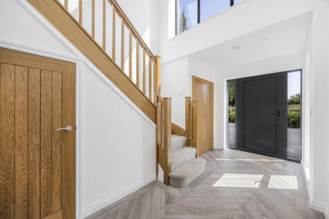 RECEPTION HALLWAY 2