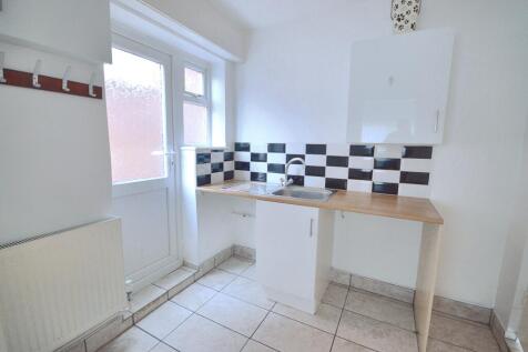 UTILITY ROOM.JPG