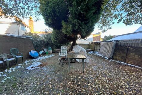 REAR COURTYARD