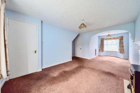 SITTING/DINING ROOM