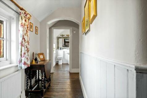 INNER LANDING