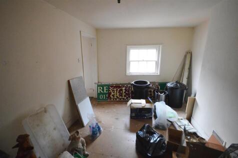 SECOND FLOOR ROOM