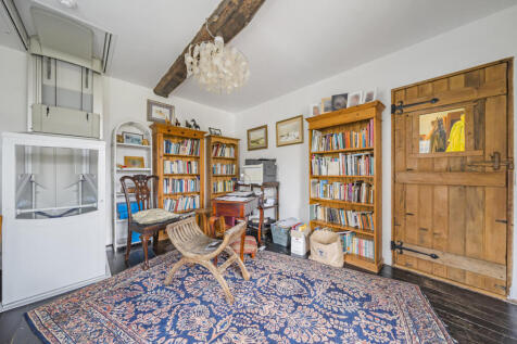 FRONT RECEPTION