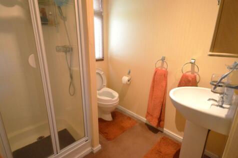 EN-SUITE .JPG