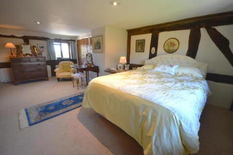 PRINCIPAL BEDROOM 2.JPG