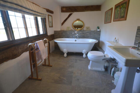 EN-SUITE.JPG