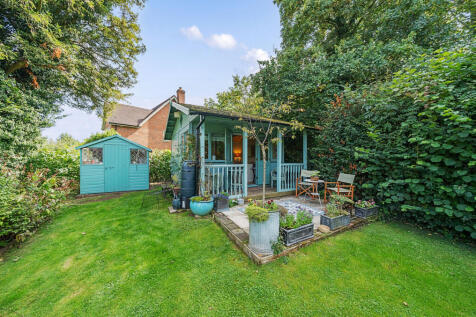 GARDEN ROOM