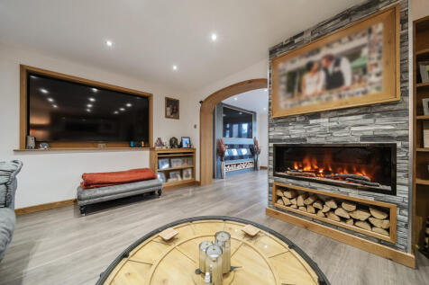 Living Room 4