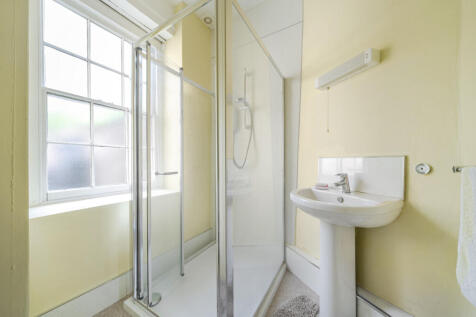 SHOWER ROOM ANNEXE