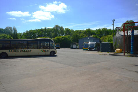 YARD AREA 2.JPG