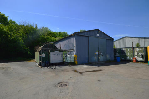 REAR COMMERCIAL BUILDING.JPG