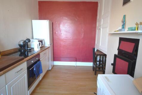 FLAT KITCHEN