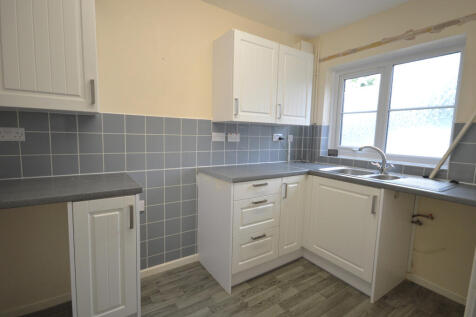KITCHEN.JPG