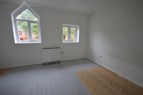 BEDROOM 1.JPG