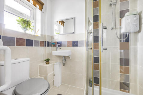 DOWNSTAIRS SHOWER ROOM