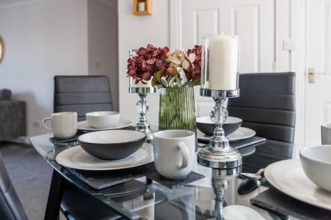 Dinning Table 