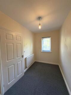 bedroom 2.JPG