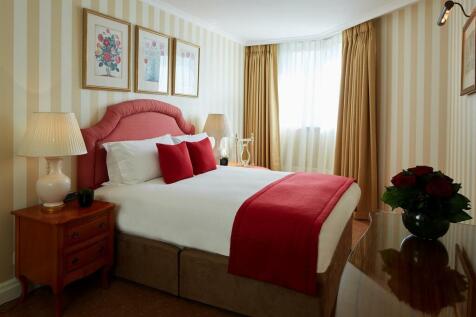 CTC_2-bed-luxury_2nd-bedroom.jpg