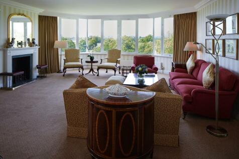 CTC-3-bed-deluxe-living.jpg