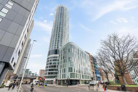 Flat 3303, Sky Gardens SW8 2FZ-Low Res-1.jpg
