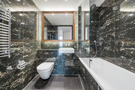 Flat 3303, Sky Gardens SW8 2FZ-Low Res-2.jpg