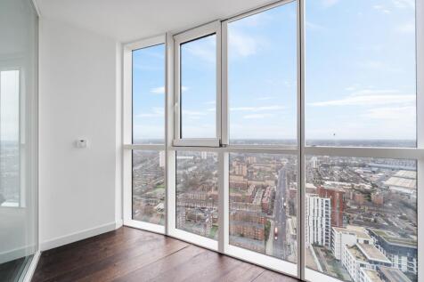 Flat 3303, Sky Gardens SW8 2FZ-Low Res-7.jpg