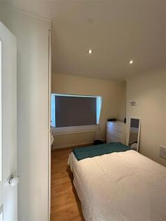 Bedroom (2).jpg