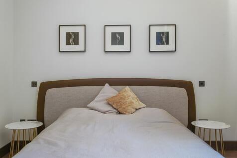 Flat 2, 17 Grosvenor Square W1K 6LB-LowRes-7.jpg
