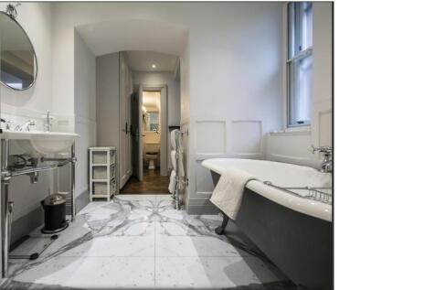 Bathroom.jpg