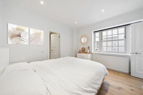 Flat 2, 20 Cranley Gardens SW7 3DA-9-Virtual Stagi