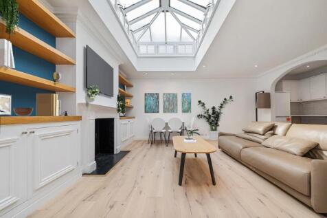 Flat 2, 20 Cranley Gardens SW7 3DA-6-Virtual Stagi