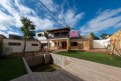 Property Image 4
