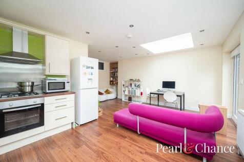 Reception Room / Kitchen