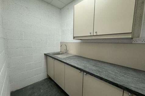 Roseville Road Business Park - Unit D - Hamond Est