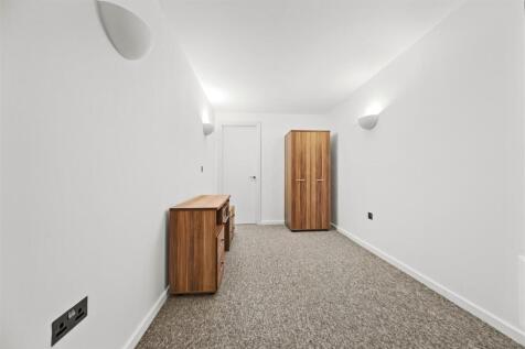 Flat1507BridgewaterPlace-08.jpg