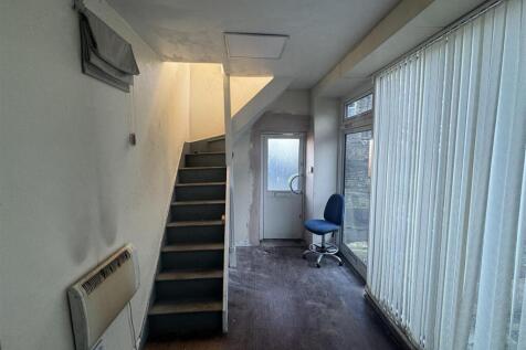 Farnham Works, BD7, Hamond Estates, Warehouse:Indu