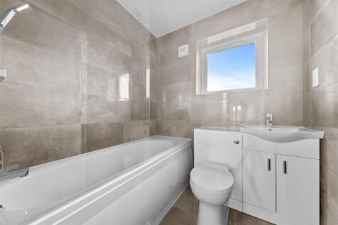 Transvaal Terrace Family Bathroom.jpg