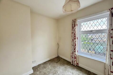 Hamond Estates - House for sale Batley - Paul McGo
