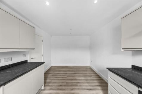 1TransvaalTerrace-Hamond Estates-Kitchen.2.jpg