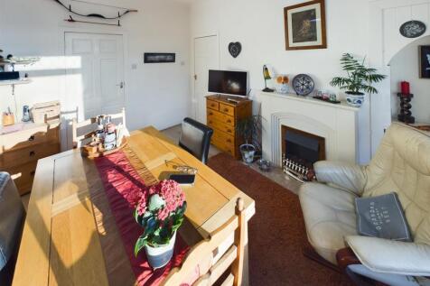 CAM01258G0-PR0059-STILL015.jpg