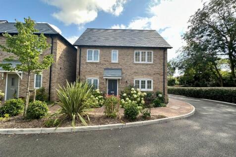 5 Canon Woods Close 