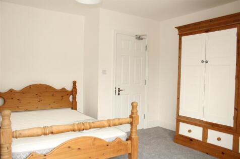 Bedroom 4.JPG