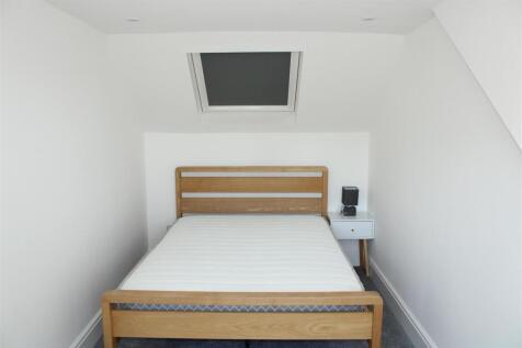 Bedroom 5.JPG